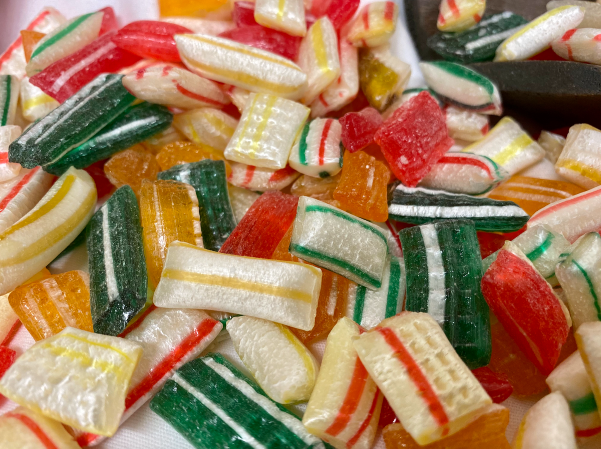 Kronisk ingen forbindelse Ledelse Satin Hard Mix Candy – Robertson's Candy & Confectionary